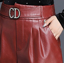 Load image into Gallery viewer, 1pcs High waist Women's Plus size leather shorts 2020 Autumn New Fashion PU leather Faux Big pocket shorts Ladies loose shorts