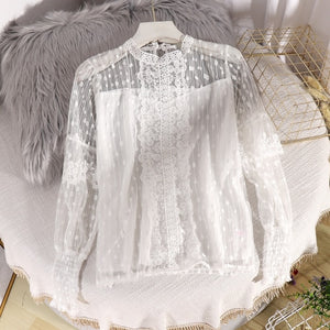 In stock, send within 24 hours Women's New Fairy Sweet Western Style Shirt Wear a Lace Top and a Polka Dot Lace Top