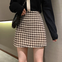 Load image into Gallery viewer, New high-waist houndstooth woolen skirt women&#39;s short skirt all-match black skirt