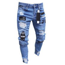 Load image into Gallery viewer, Pantalones vaqueros elásticos rasgados para hombres, con bordado de motorista, estrechos, con agujeros, estilo slim fit, de alta calidad, 3 estilos