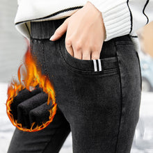 Load image into Gallery viewer, Plus Size Stretch Winter Jeans Women Velvet Fleeces Inside Thicken Denim Pants High Waist Warm Trousers Female Snow Jeans Pants