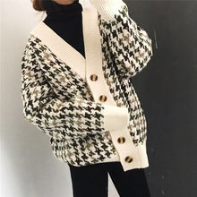 Load image into Gallery viewer, Sweater autumn plaid knitted jacket Korean cardigan new women&#39;s long section loose lazy