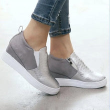 Load image into Gallery viewer, Women Sneakers Femme Vulcanized Shoes Ladies' Casual Slip On Ladies Flat Shoe Women Fashion Retro Sneakers / Autumn