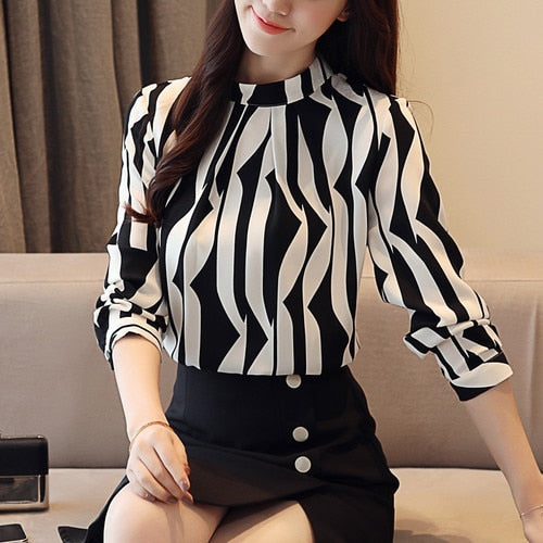 2018 new arrived fashion women blouse long sleeved printed women top  stand collar blouses slim fit office lady blusa 0941 40